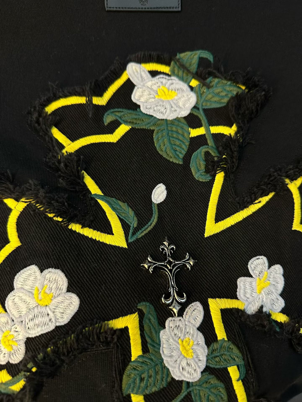 NOCTVRA Reactive Cross Edition